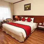 Sunny 3 Hotel