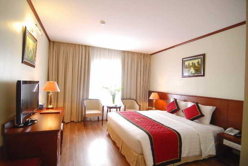 Sunny 3 Hotel 3*
