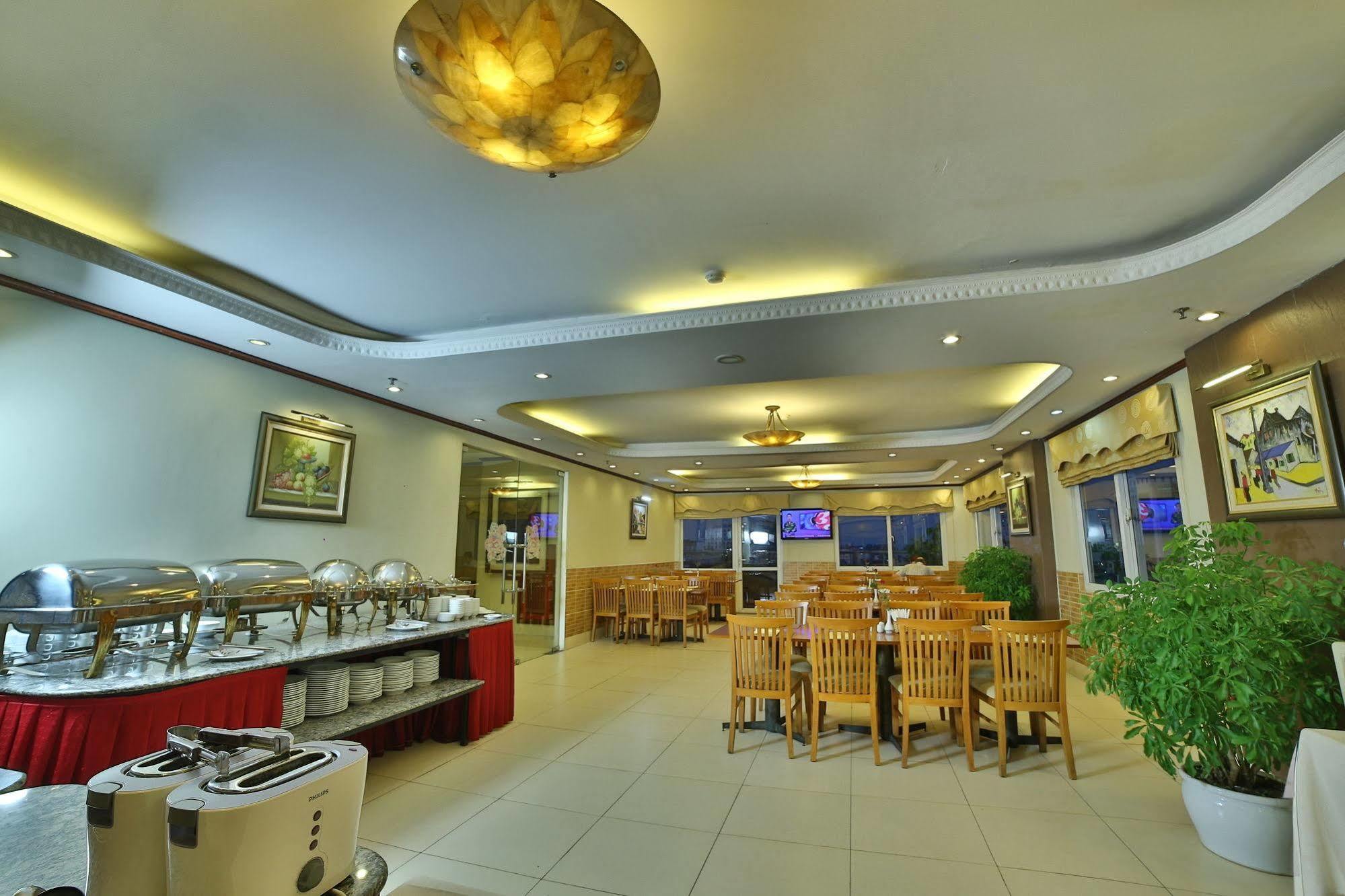 Sunny 3 Hotel 3*